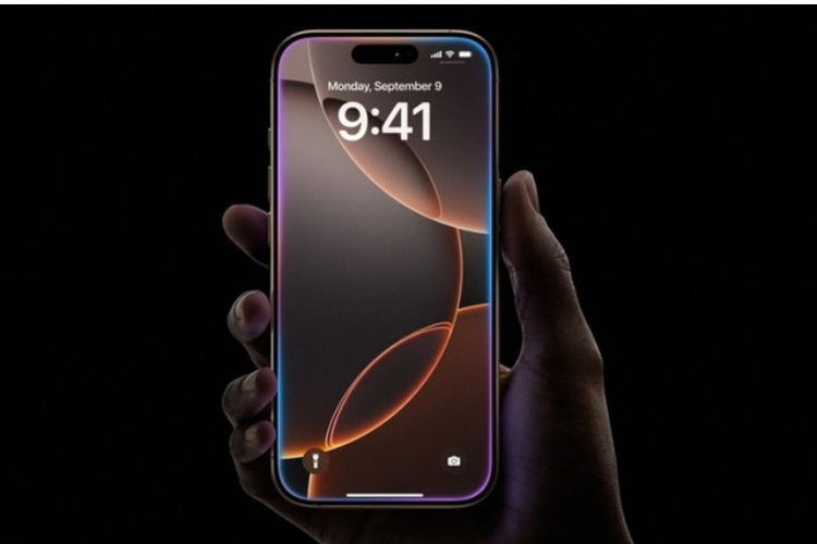 iPhone 16 Pro Max và iPhone 16 Pro 